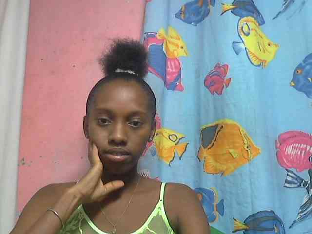 Marceliahh webcam