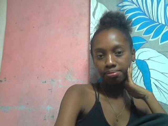 Marceliahh webcam