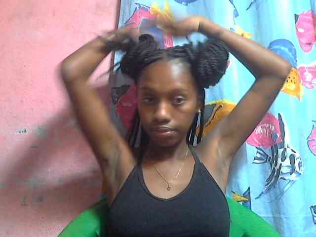 Marceliahh webcam
