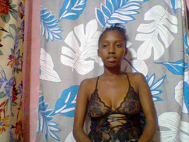 Marceliahh webcam