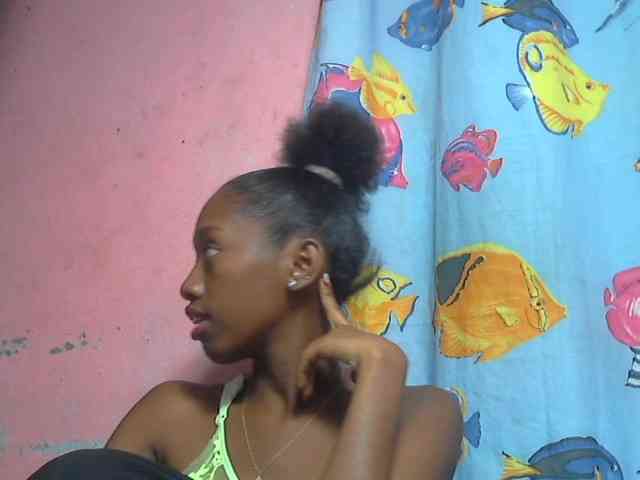 Marceliahh webcam
