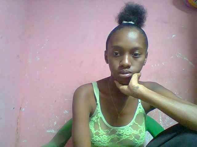 Marceliahh webcam