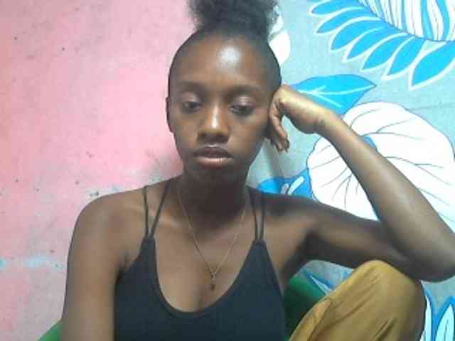 Marceliahh webcam