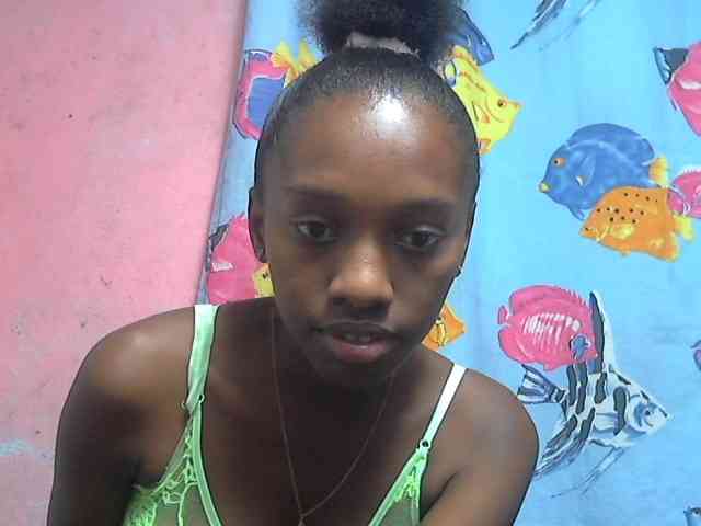 Marceliahh webcam