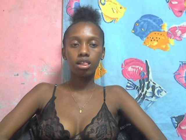 Marceliahh webcam