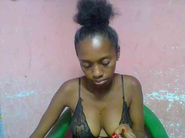 Marceliahh webcam