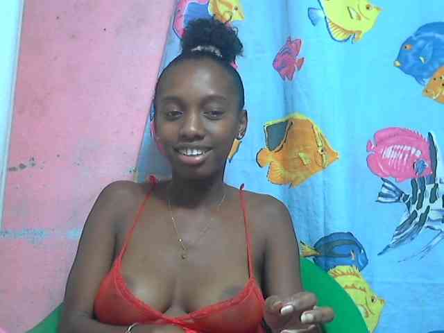 Marceliahh webcam