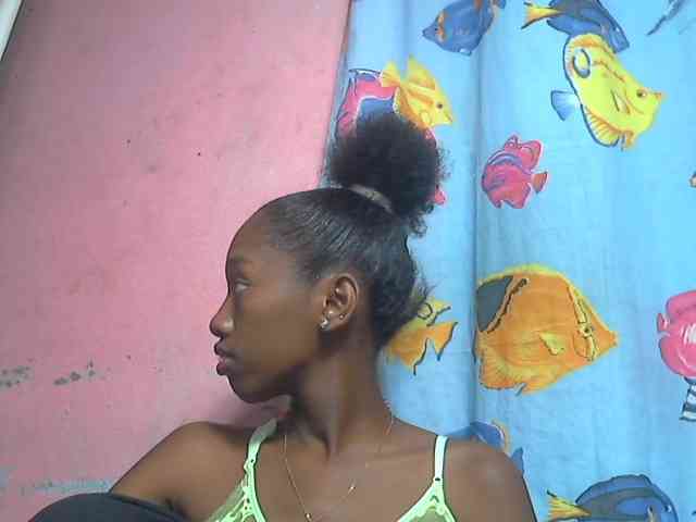 Marceliahh webcam