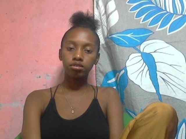 Marceliahh webcam