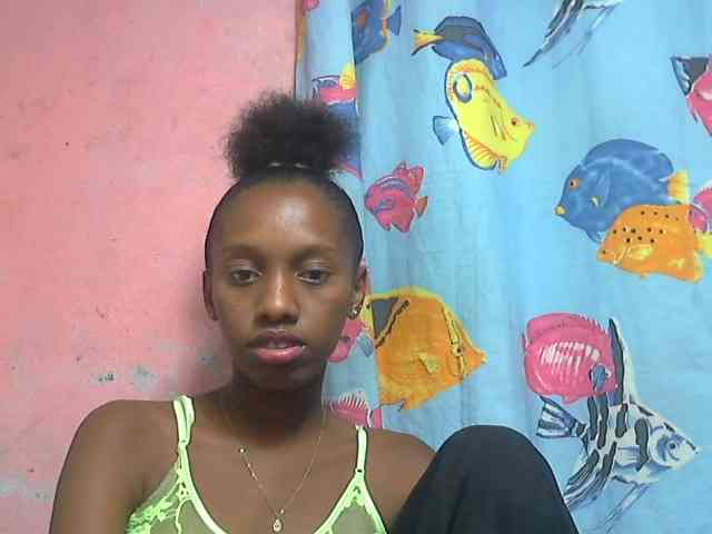 Marceliahh webcam