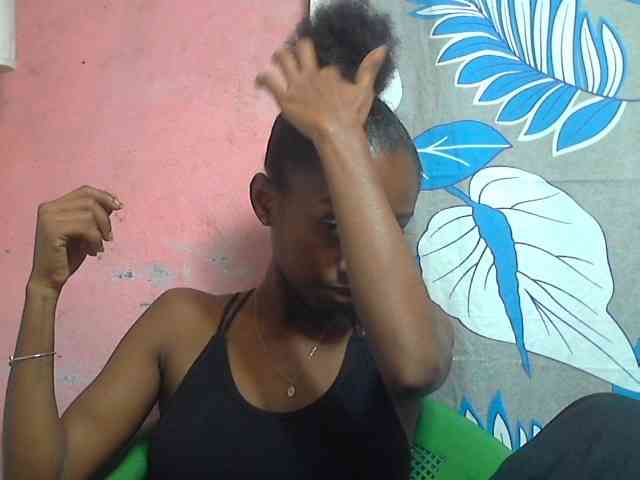 Marceliahh webcam