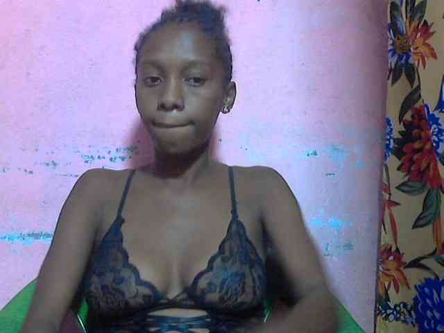 Marceliahh webcam
