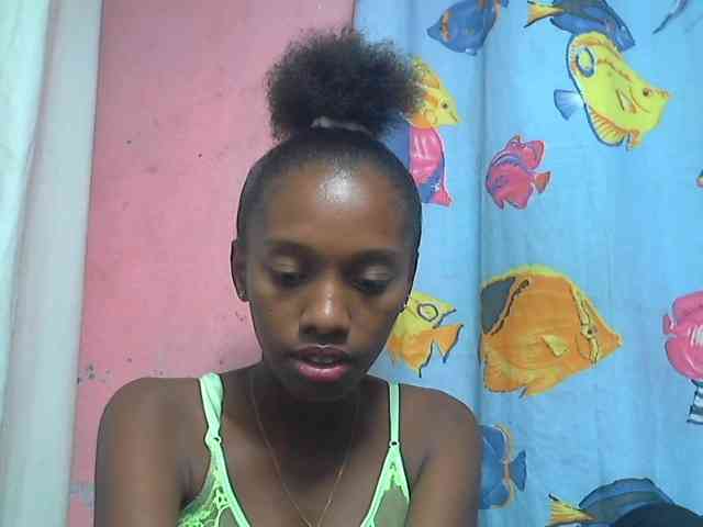 Marceliahh webcam