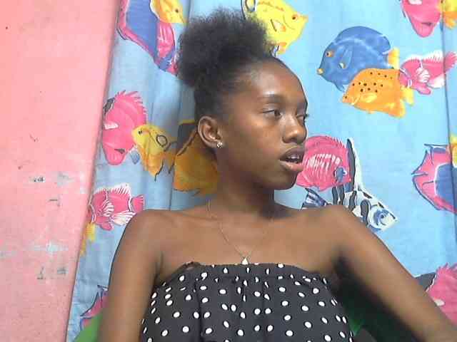 Marceliahh webcam