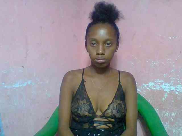 Marceliahh webcam