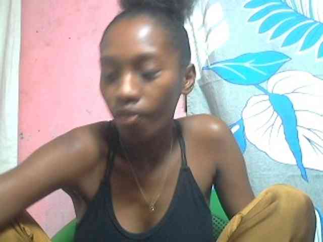 Marceliahh webcam