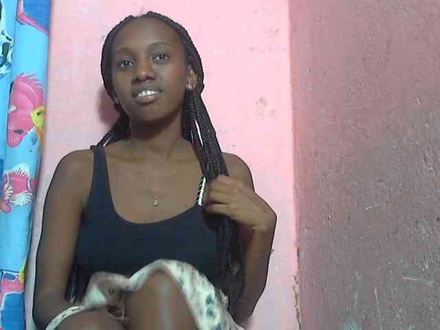 Marceliahh webcam