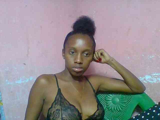 Marceliahh webcam