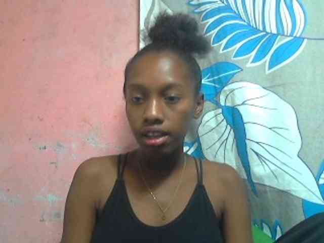 Marceliahh webcam