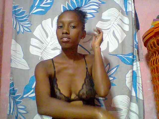 Marceliahh webcam