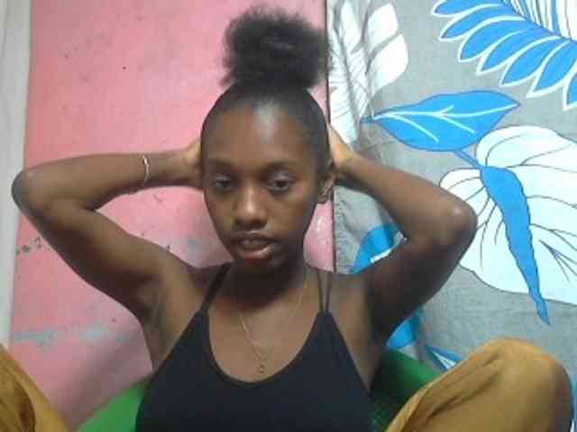 Marceliahh webcam