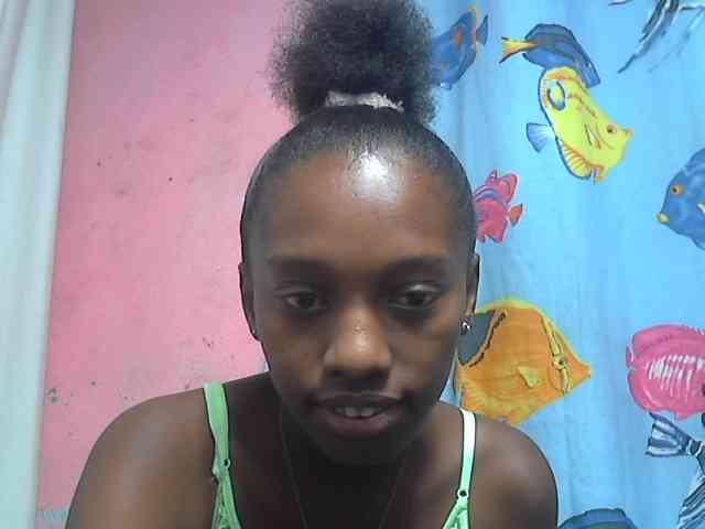 Marceliahh webcam