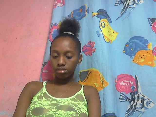 Marceliahh webcam