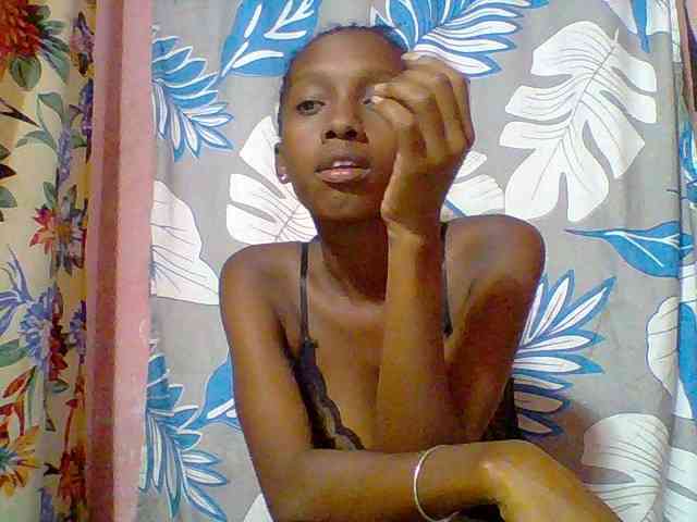 Marceliahh webcam