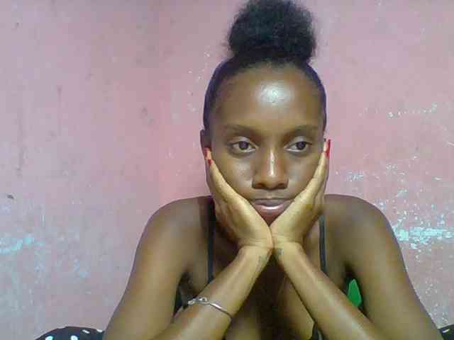 Marceliahh webcam