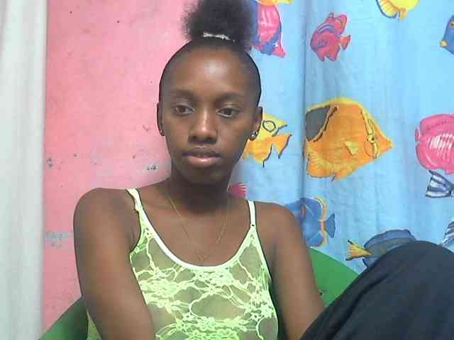 Marceliahh webcam