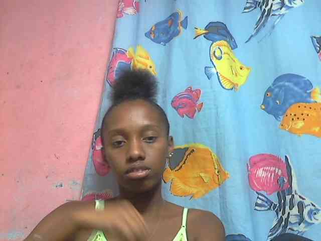 Marceliahh webcam