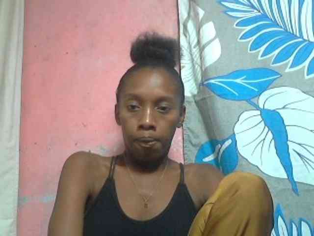 Marceliahh webcam