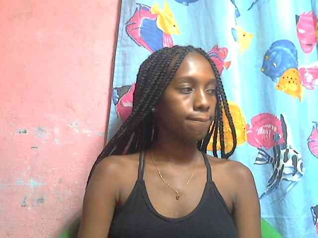 Marceliahh webcam