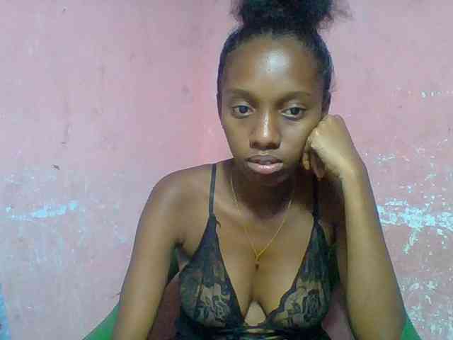 Marceliahh webcam