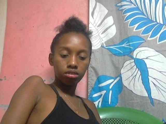 Marceliahh webcam