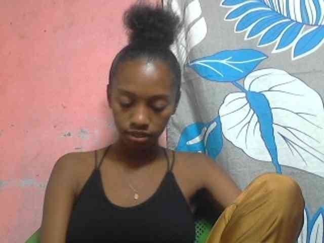 Marceliahh webcam
