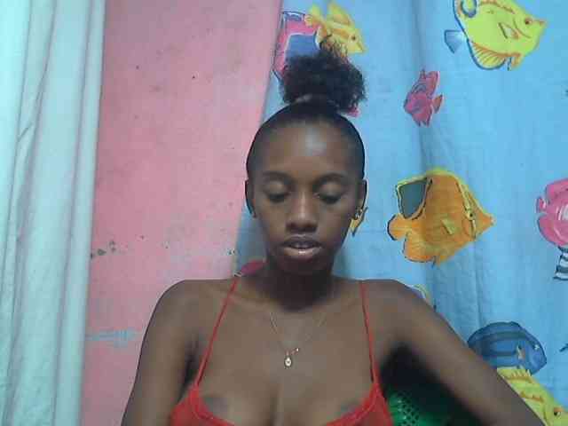 Marceliahh webcam