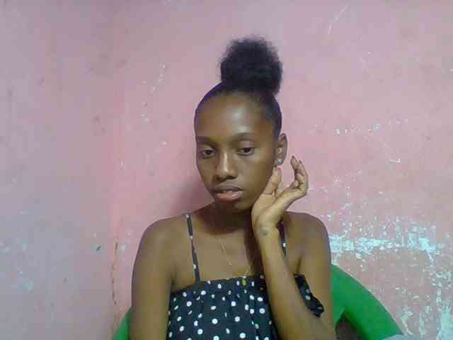 Marceliahh webcam