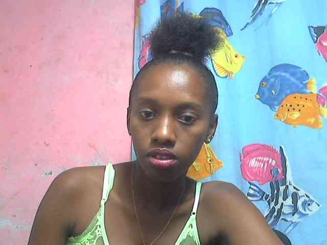 Marceliahh webcam