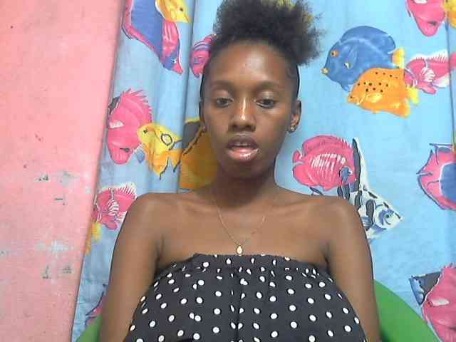 Marceliahh webcam