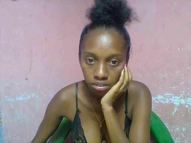 Marceliahh webcam