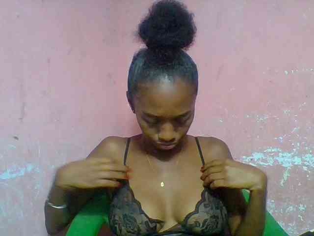 Marceliahh webcam