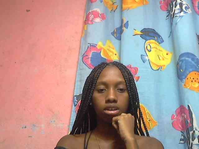 Marceliahh webcam