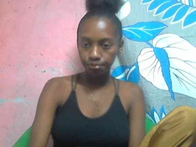 Marceliahh webcam