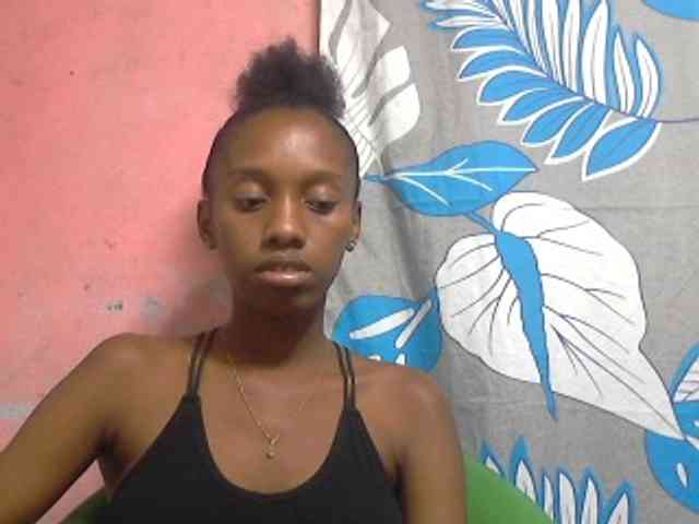 Marceliahh webcam