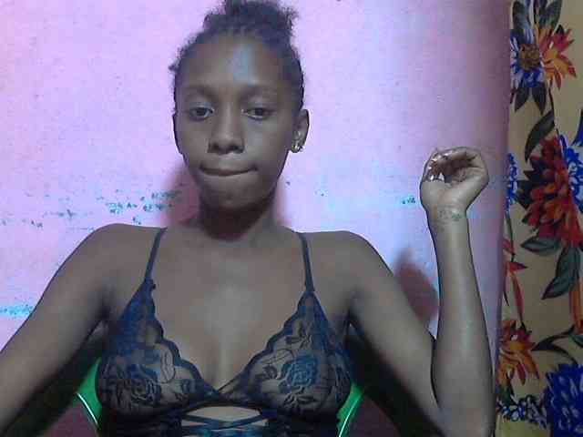 Marceliahh webcam