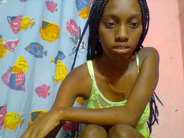Marceliahh webcam