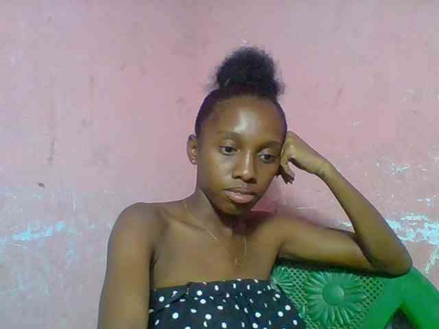 Marceliahh webcam