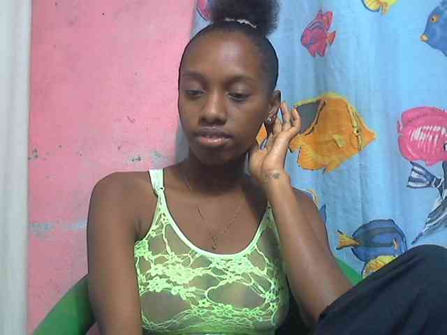 Marceliahh webcam