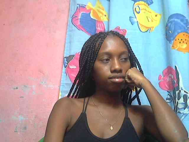 Marceliahh webcam